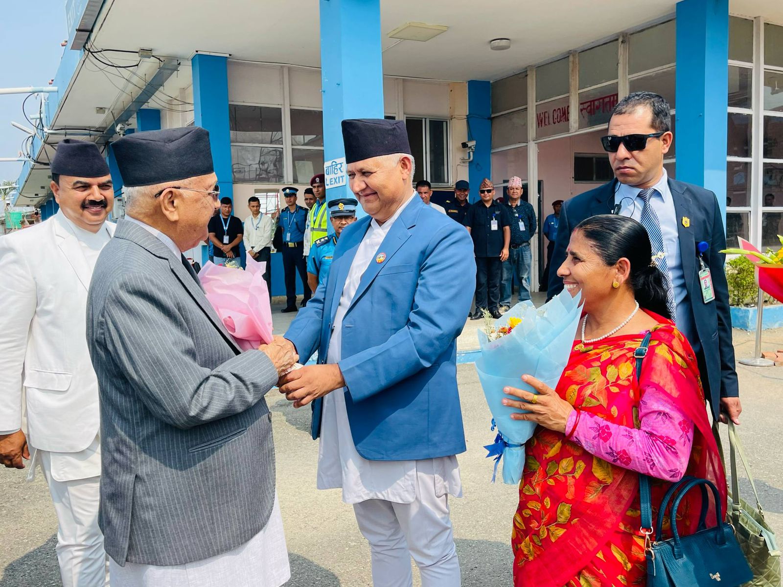 प्रधानमन्त्री ओली लुम्बिनीमा, मुख्यमन्त्री आचार्यद्वारा स्वागत